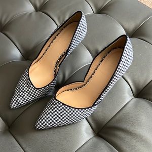 Jcrew navy and white houndstooth pumps